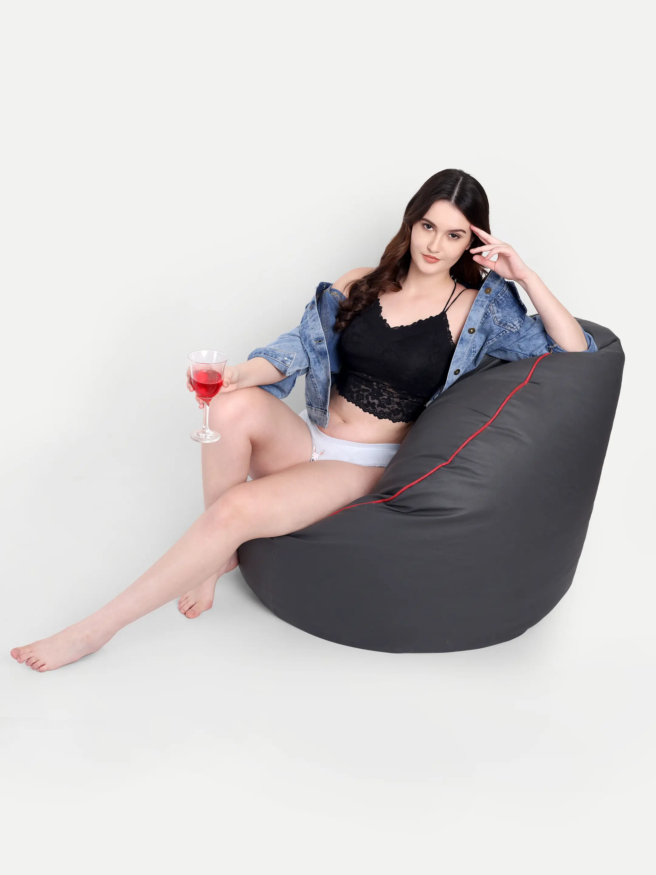 ecomm female shoot